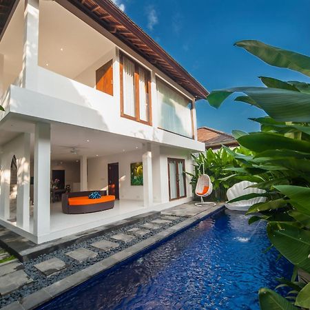 Villa Pearl Seminyak Buitenkant foto