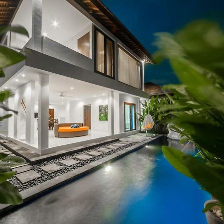 Villa Pearl Seminyak Buitenkant foto