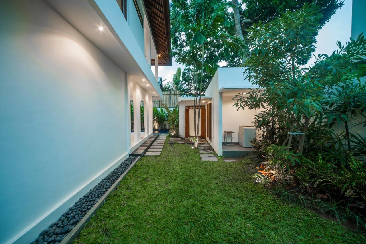 Villa Pearl Seminyak Buitenkant foto